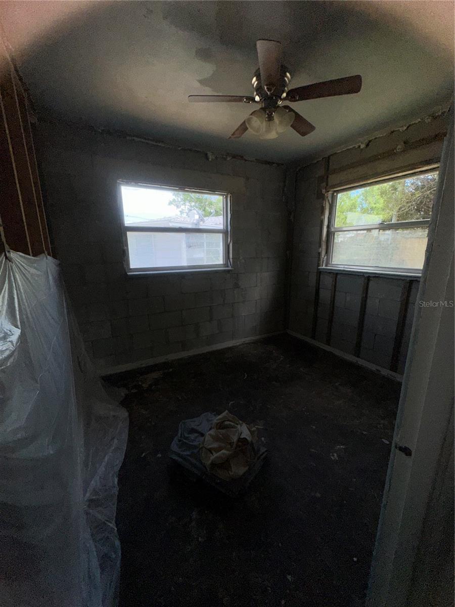 Image 14 of 25 For 6710 Hibiscus Avenue S