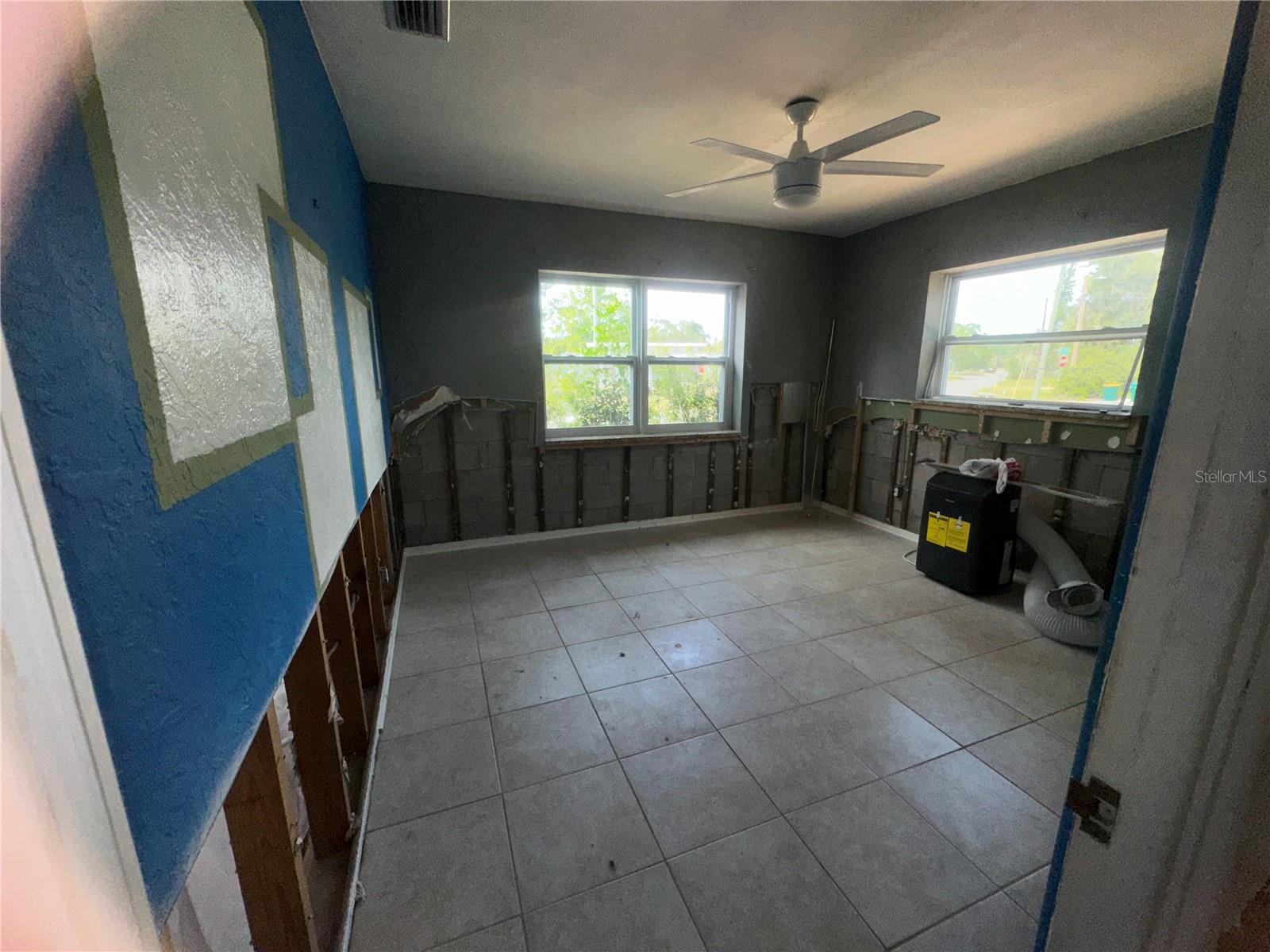 Image 15 of 25 For 6710 Hibiscus Avenue S