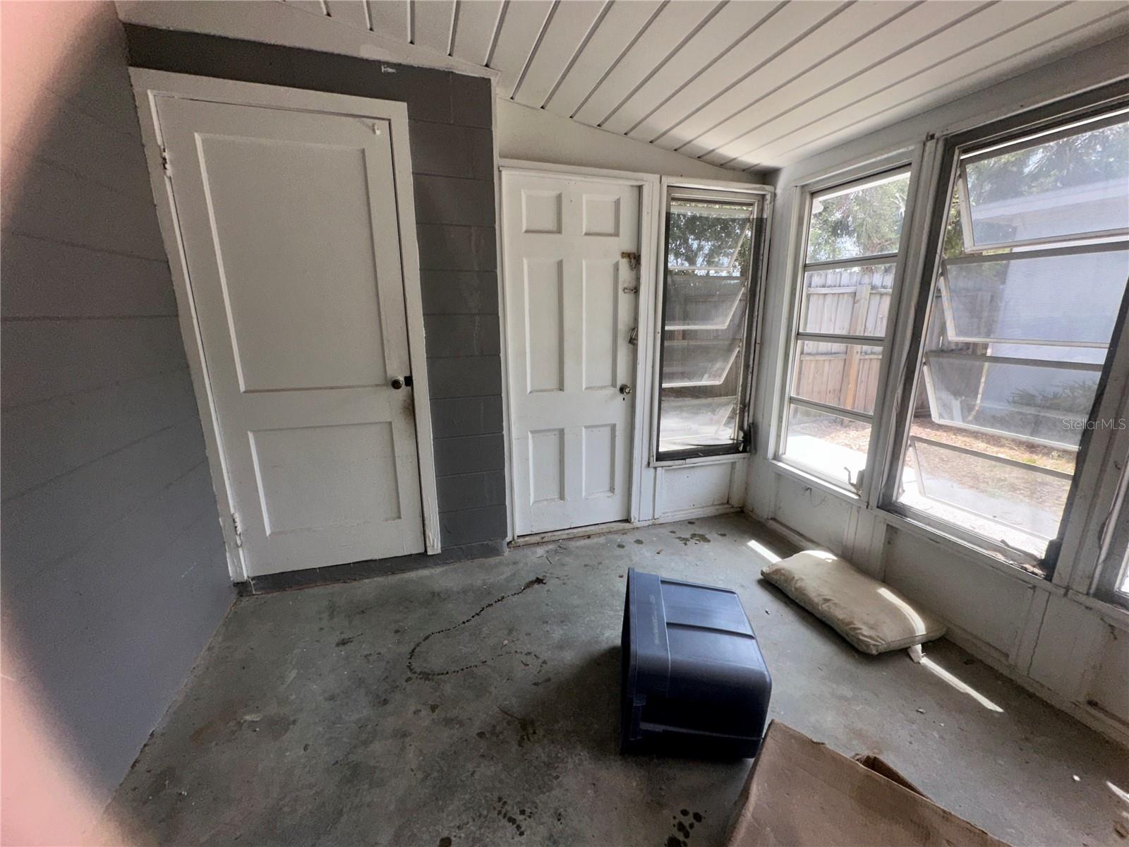 Image 19 of 25 For 6710 Hibiscus Avenue S