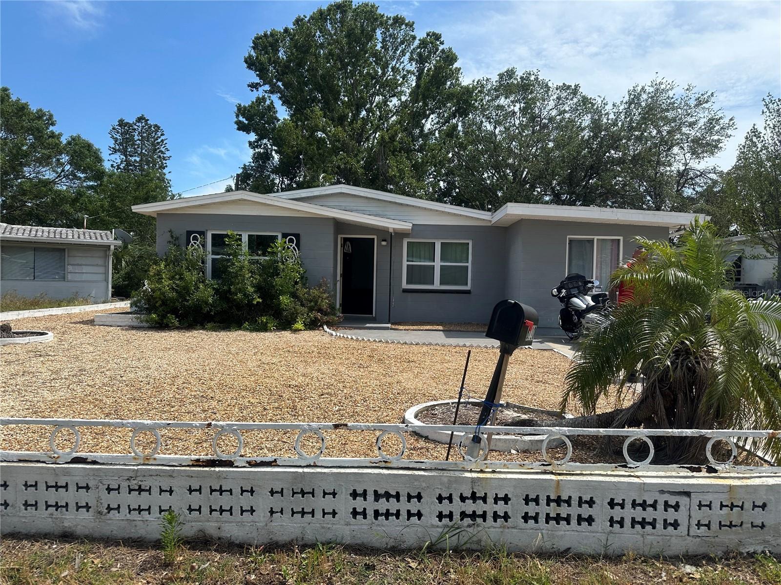 Image 23 of 25 For 6710 Hibiscus Avenue S