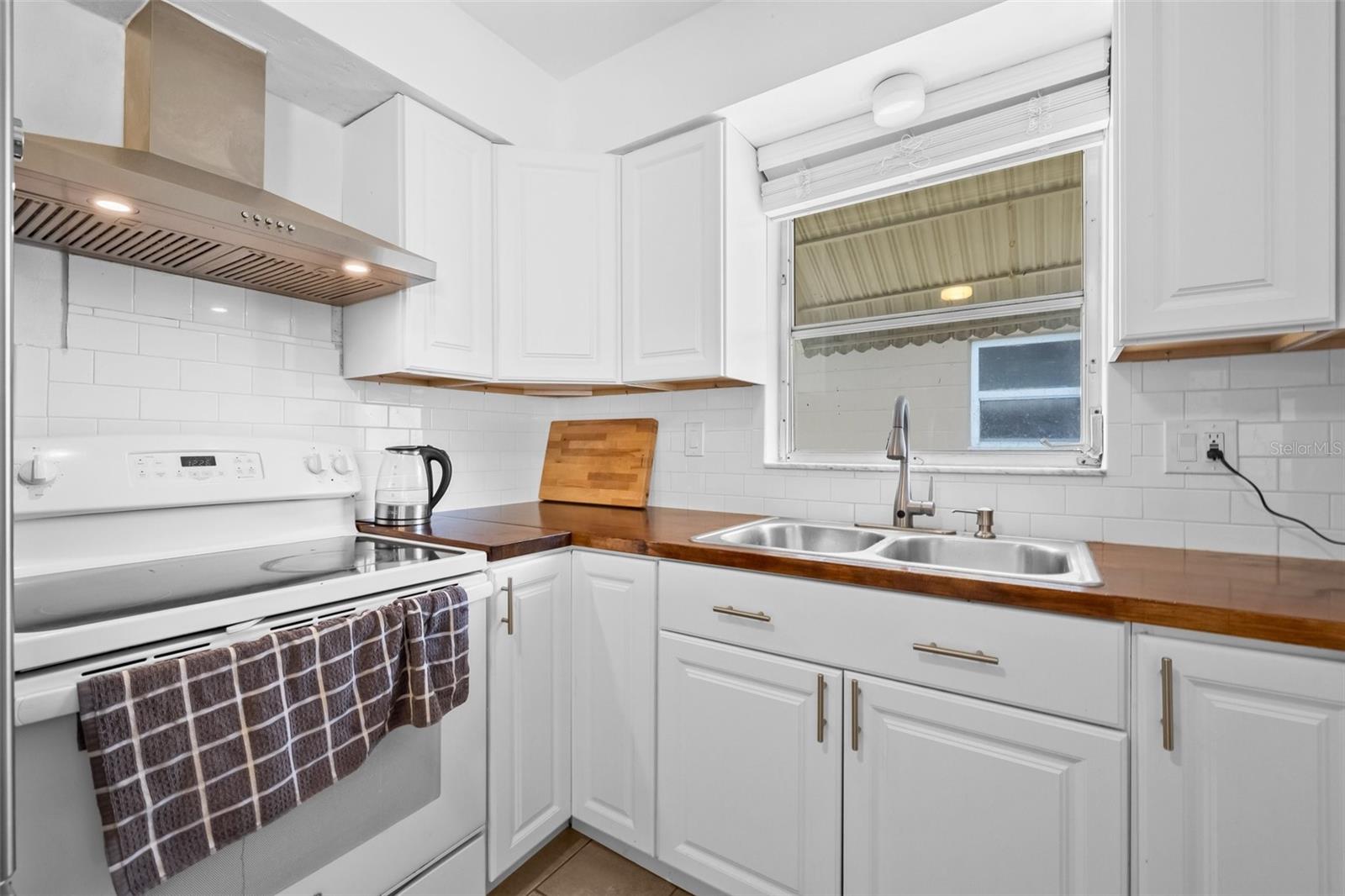 Image 15 of 24 For 5734 20th Avenue N