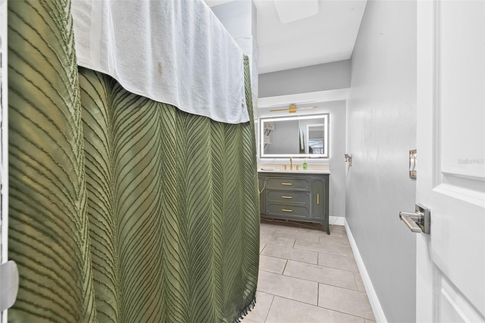 Image 20 of 24 For 5734 20th Avenue N