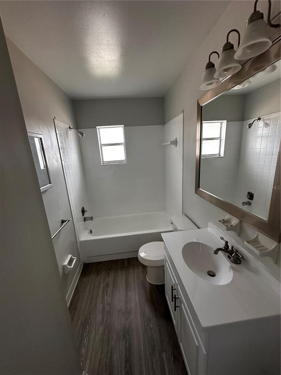 Listing photo id 12 for 5141 72nd Avenue N