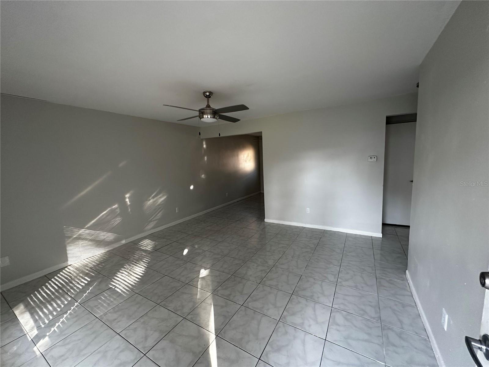 Listing photo id 0 for 5141 72nd Avenue N