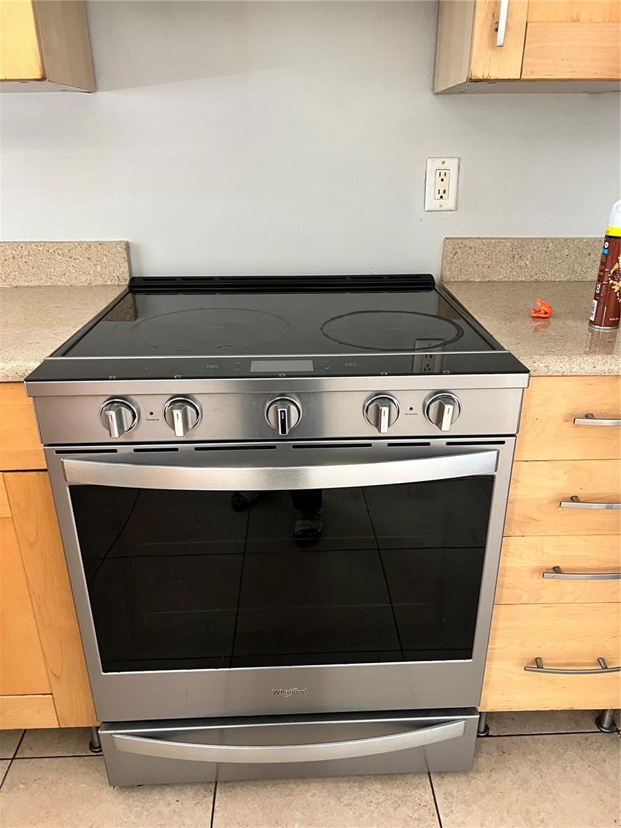 Image 6 of 11 For 7210 Manhattan Avenue 1311