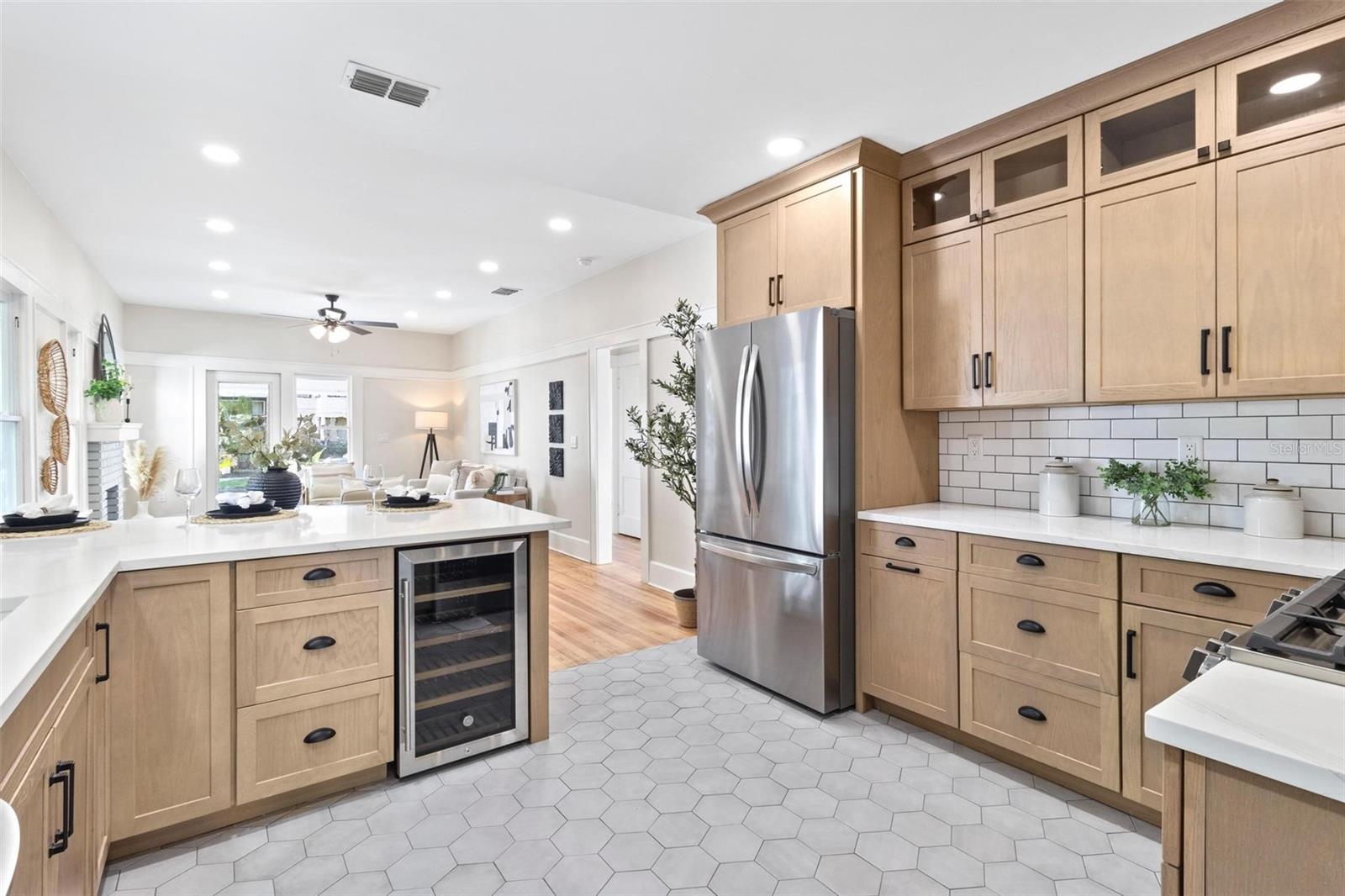 Image 13 of 28 For 235 11th Avenue Ne