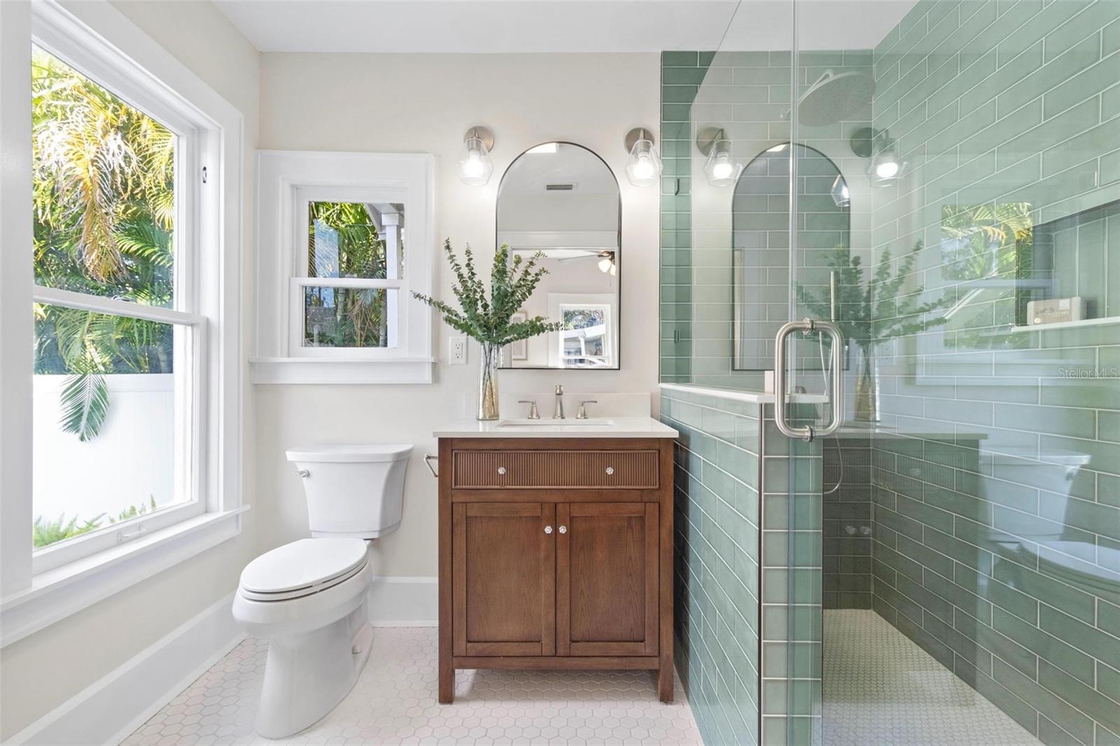 Image 15 of 28 For 235 11th Avenue Ne