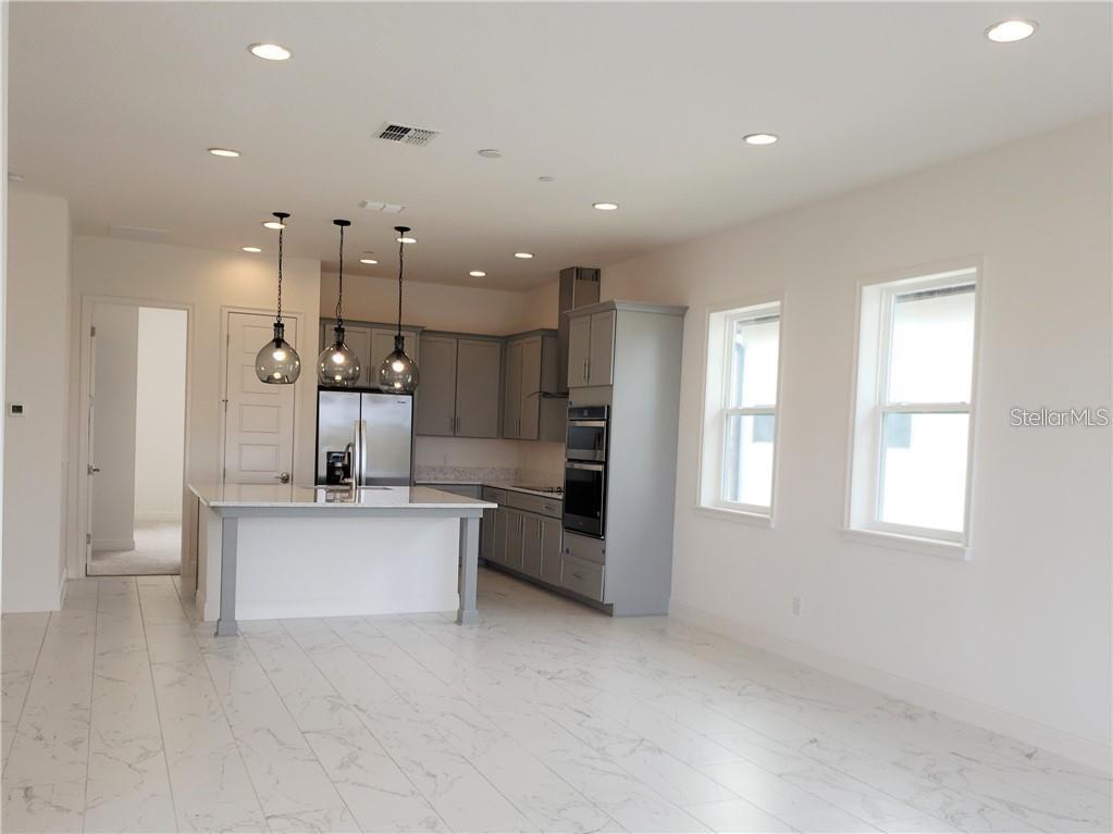 Image 5 of 17 For 9467 Mere Parkway