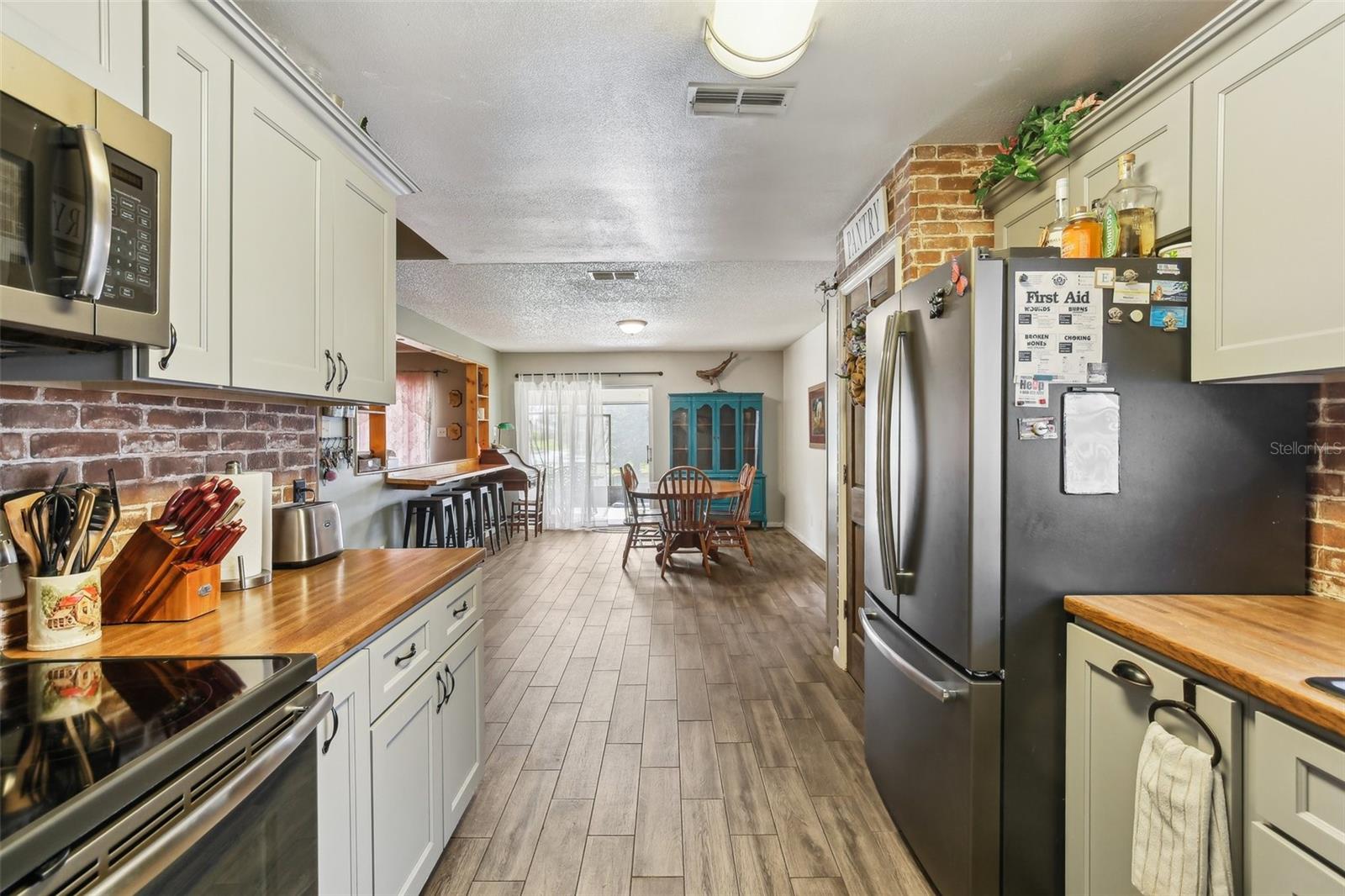 Image 13 of 32 For 11849 Cedarfield Drive