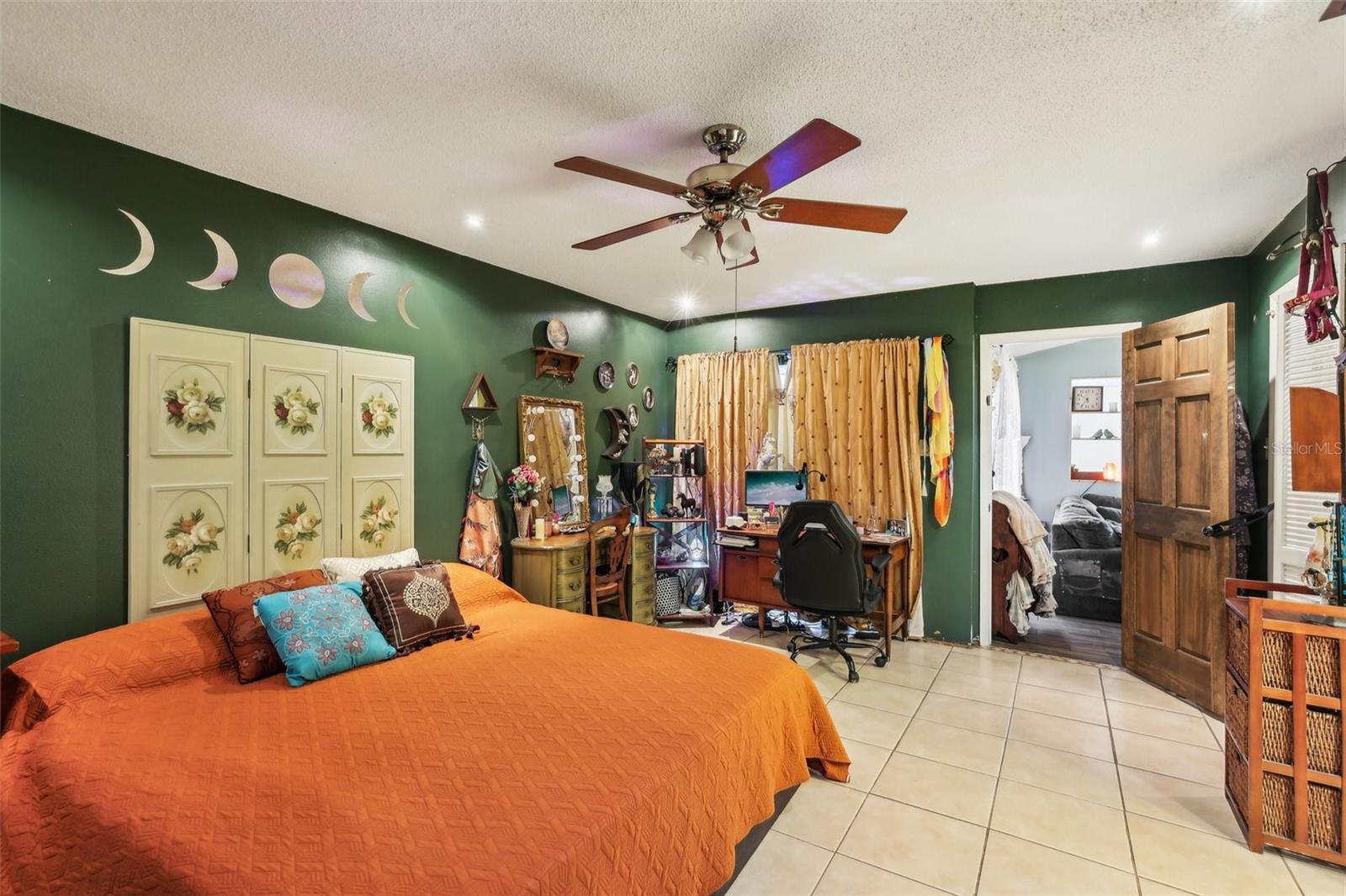 Image 17 of 32 For 11849 Cedarfield Drive