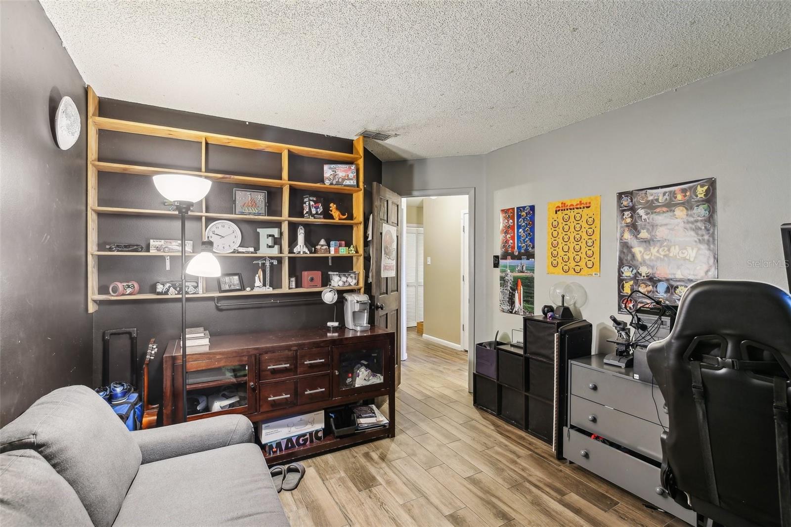 Image 21 of 32 For 11849 Cedarfield Drive
