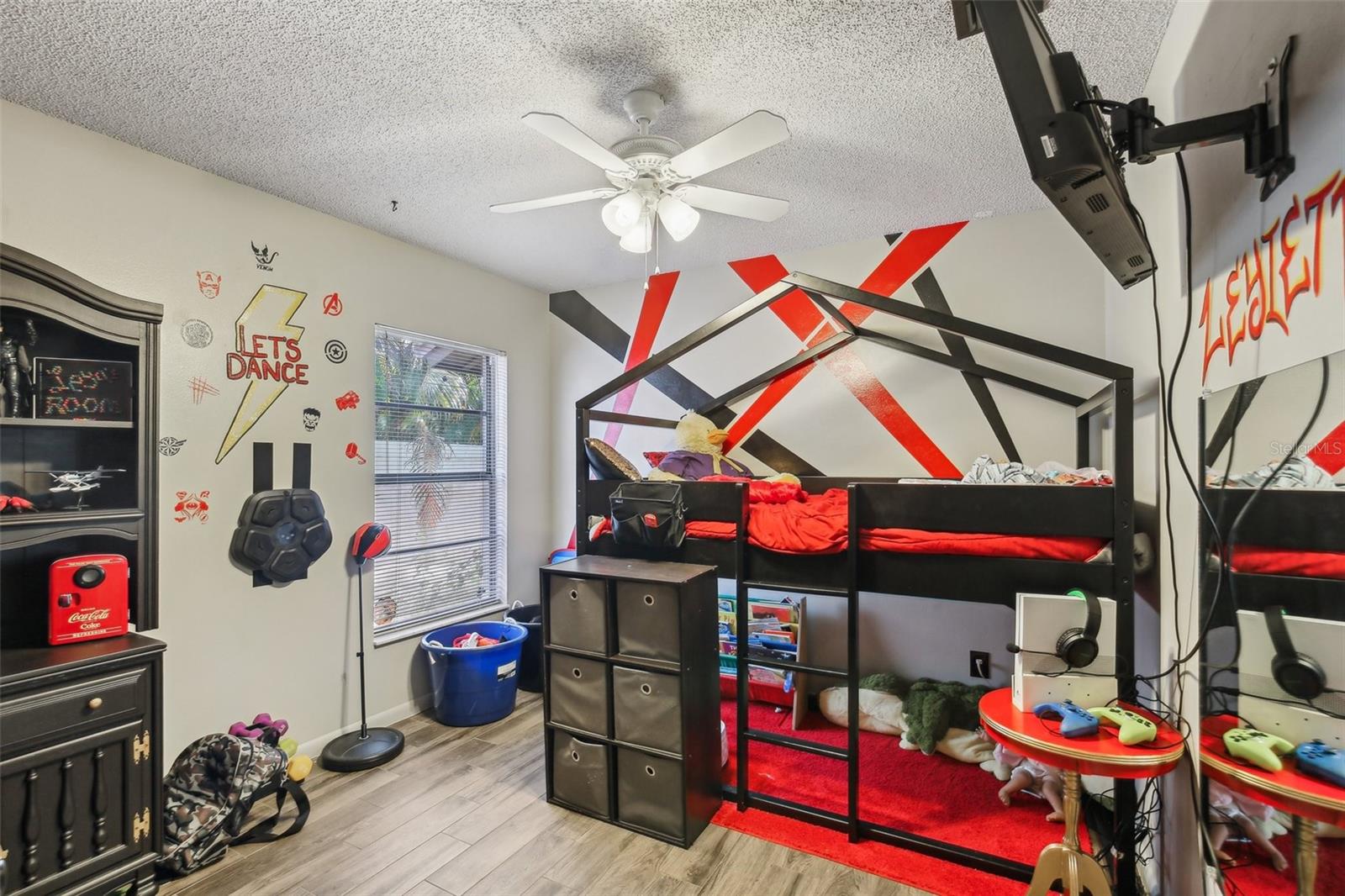 Image 24 of 32 For 11849 Cedarfield Drive