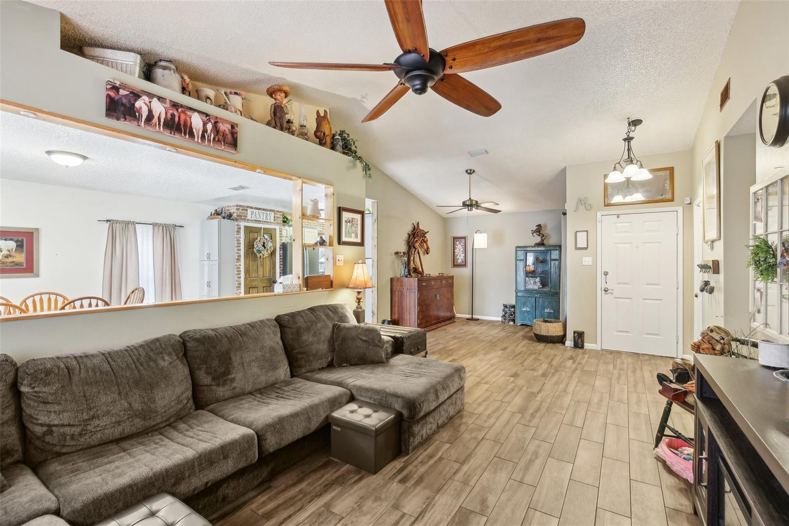 Image 6 of 32 For 11849 Cedarfield Drive