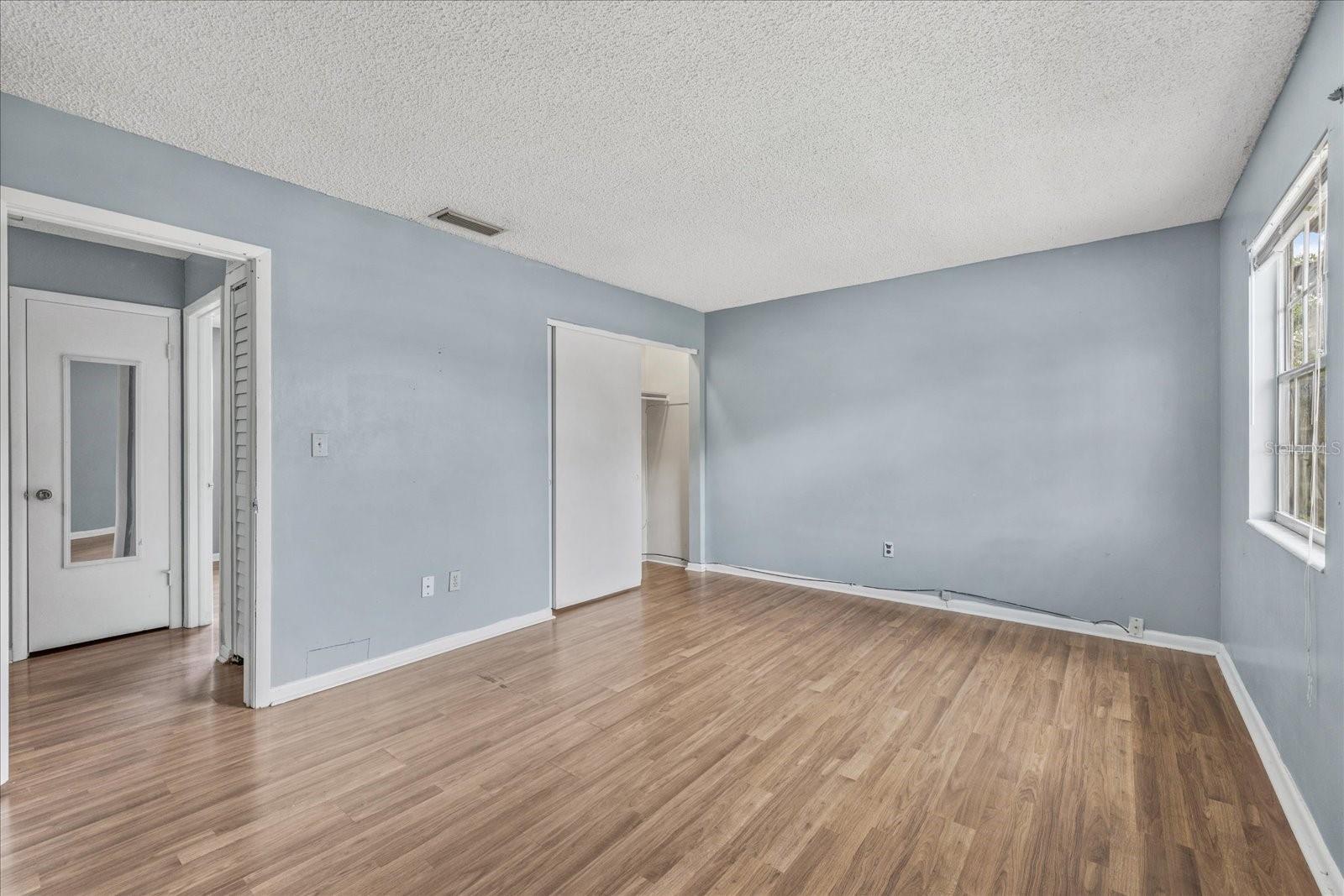 Image 14 of 17 For 7627 Deleon Court