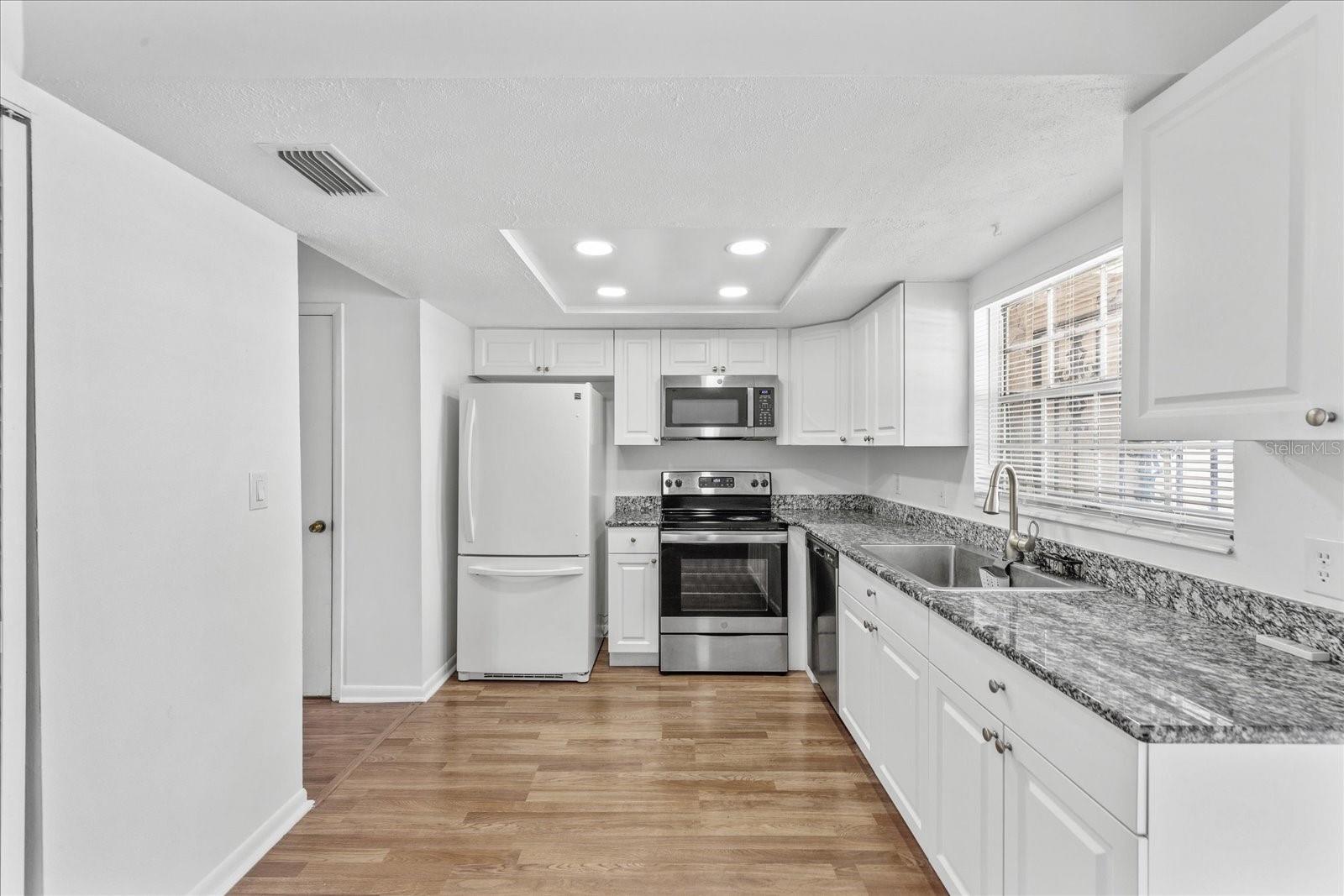 Image 3 of 17 For 7627 Deleon Court