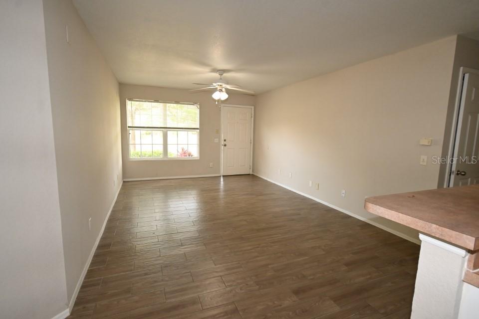 Image 7 of 43 For 5904 Willow Ridge Drive 104
