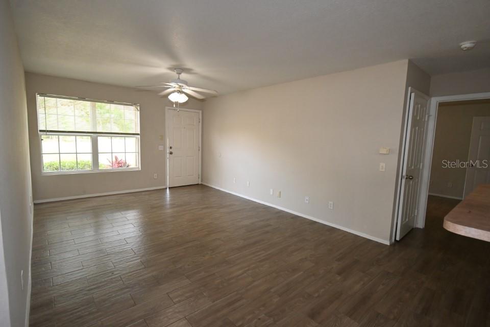 Image 8 of 43 For 5904 Willow Ridge Drive 104