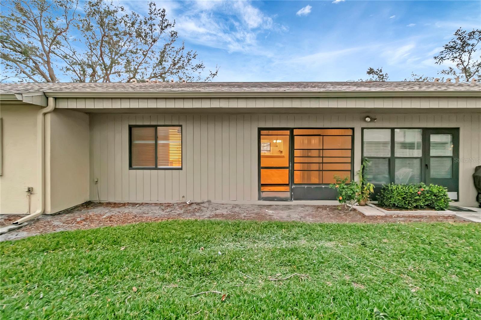Image 31 of 31 For 2696 60th Avenue Terrace W 10
