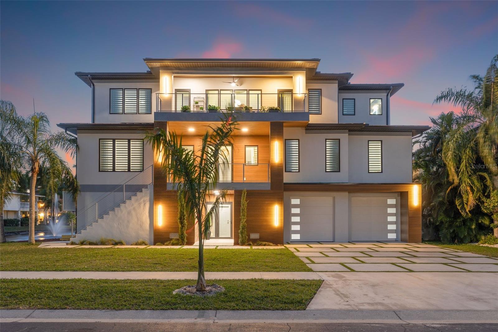 Image 4 of 93 For 5964 Bayview Circle S
