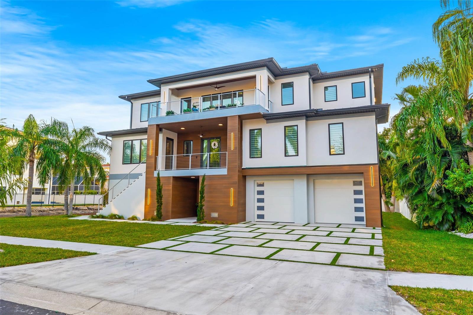 Image 5 of 93 For 5964 Bayview Circle S