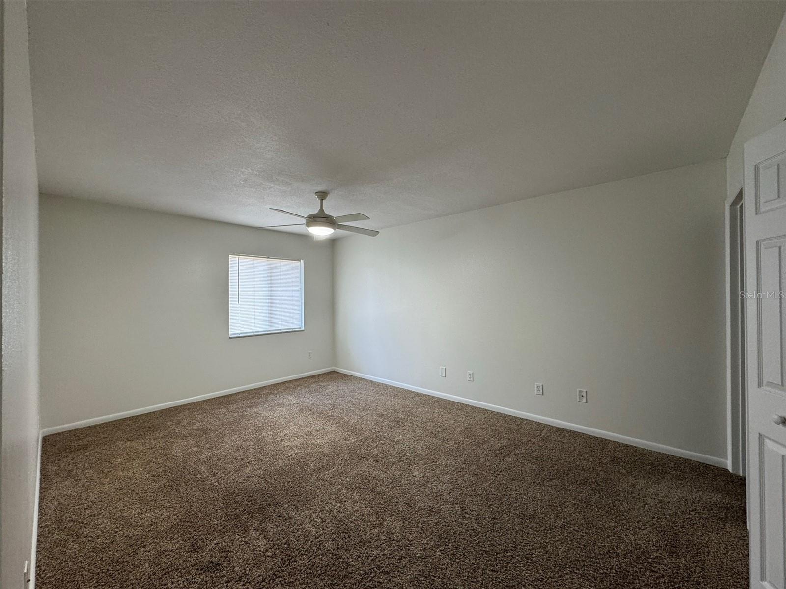 Image 6 of 15 For 568 Bahia Circle B