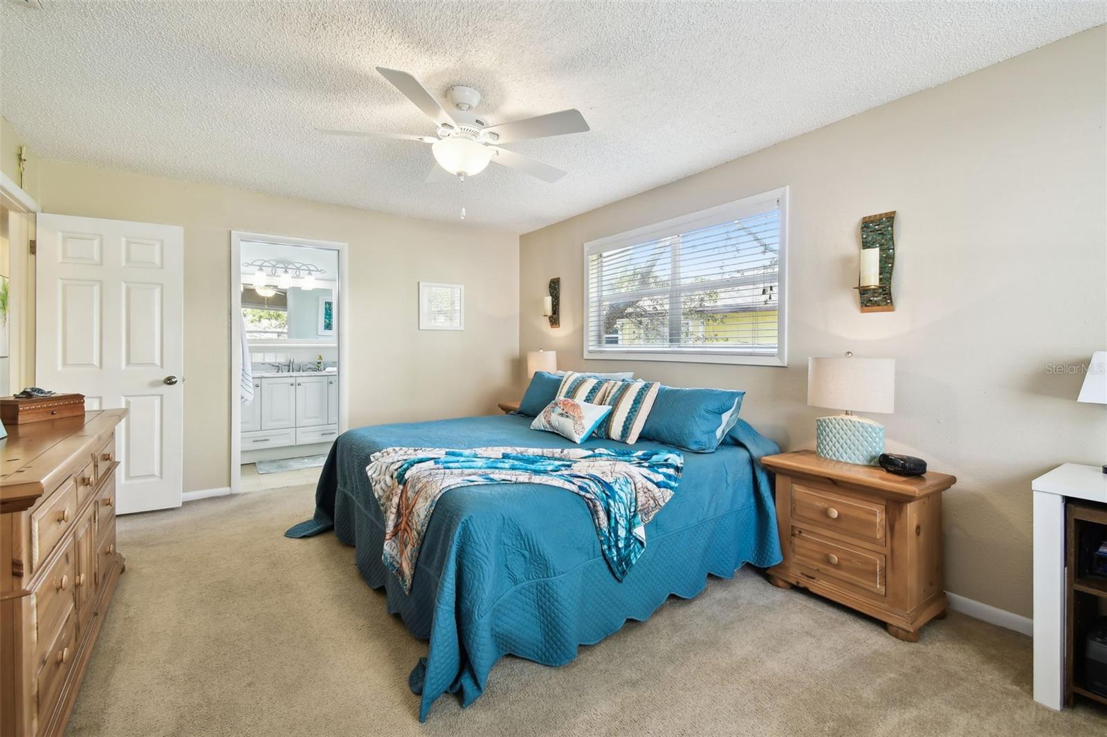 Listing photo id 10 for 616 2nd Street