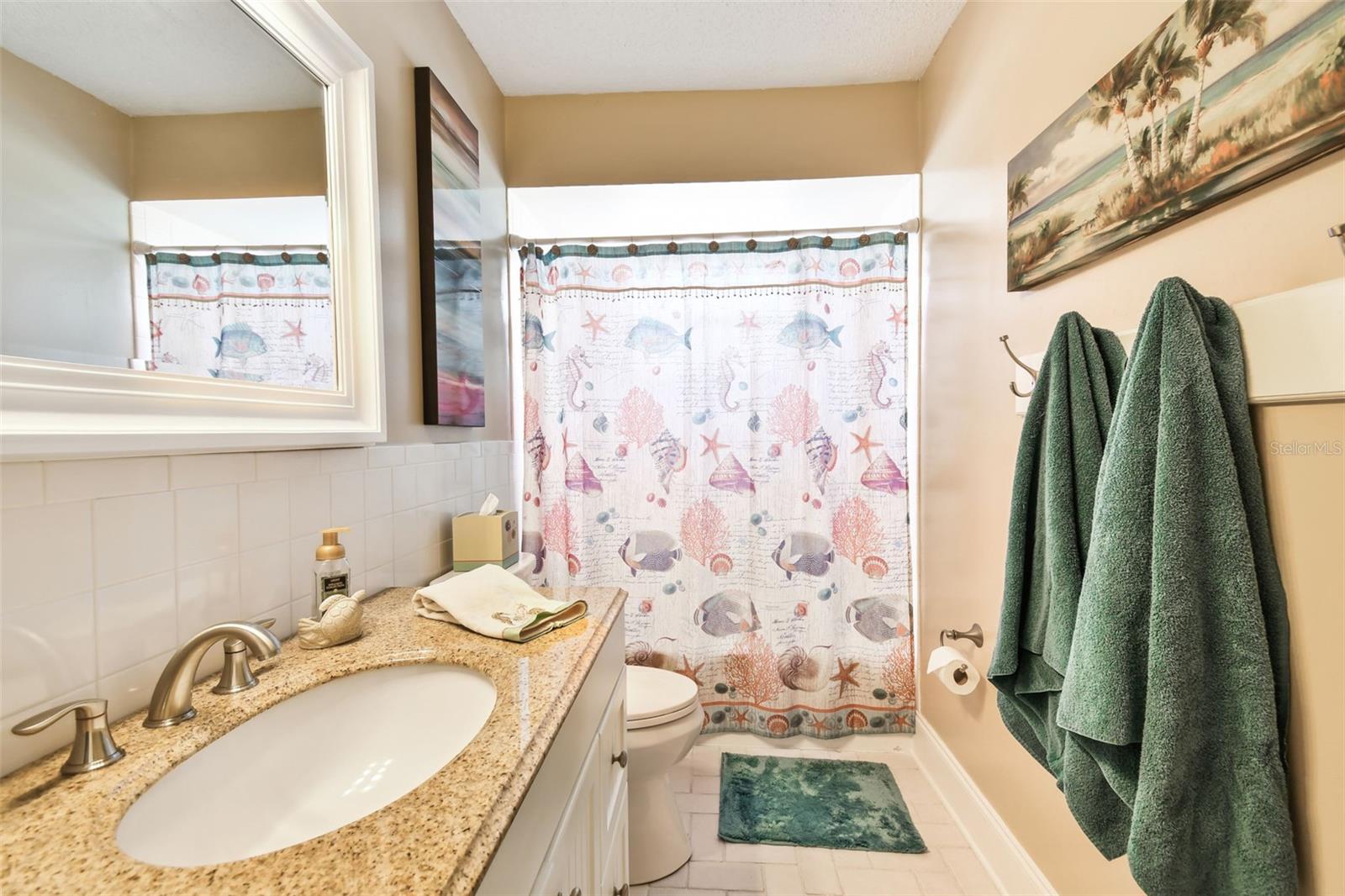 Listing photo id 15 for 616 2nd Street