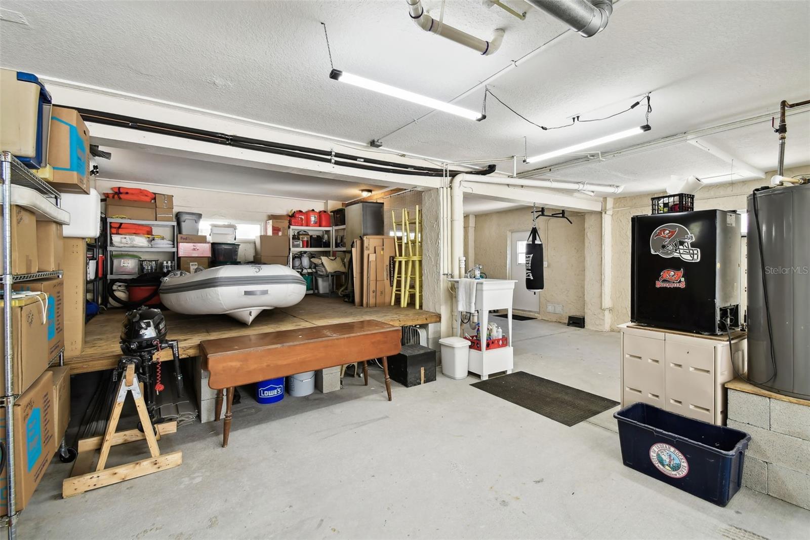 Listing photo id 25 for 616 2nd Street