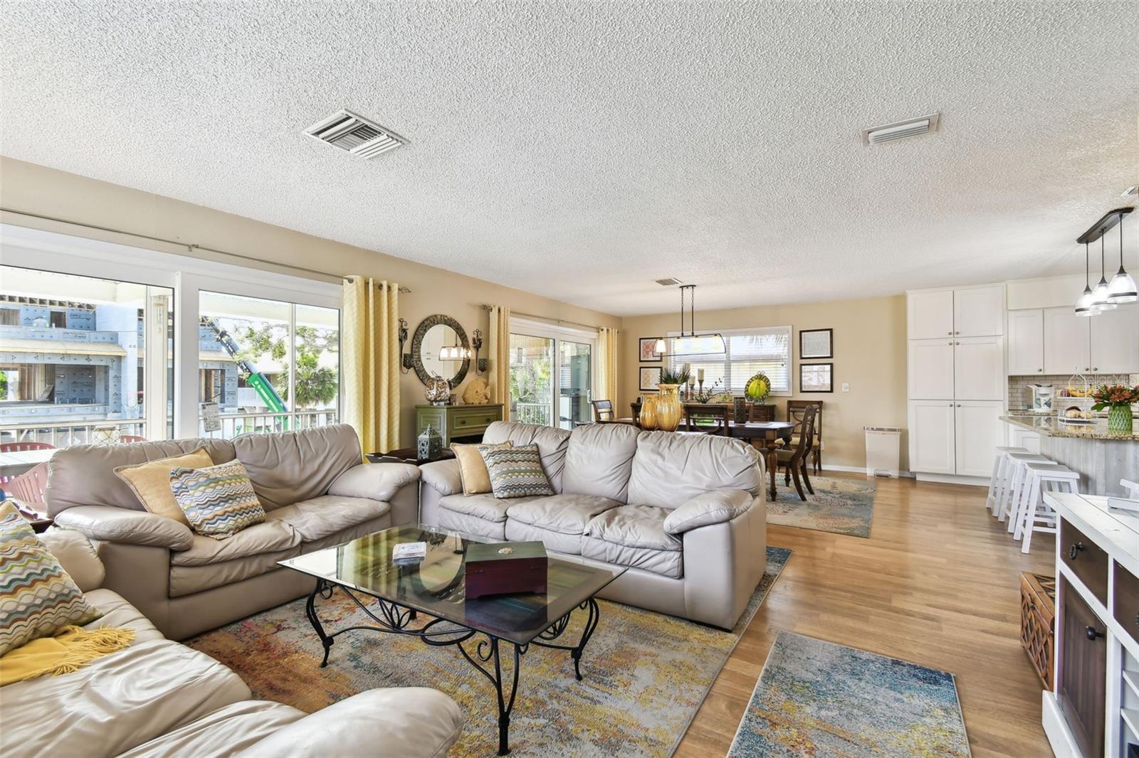 Listing photo id 1 for 616 2nd Street