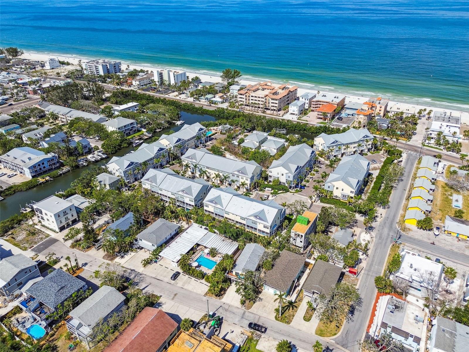 Listing photo id 32 for 616 2nd Street