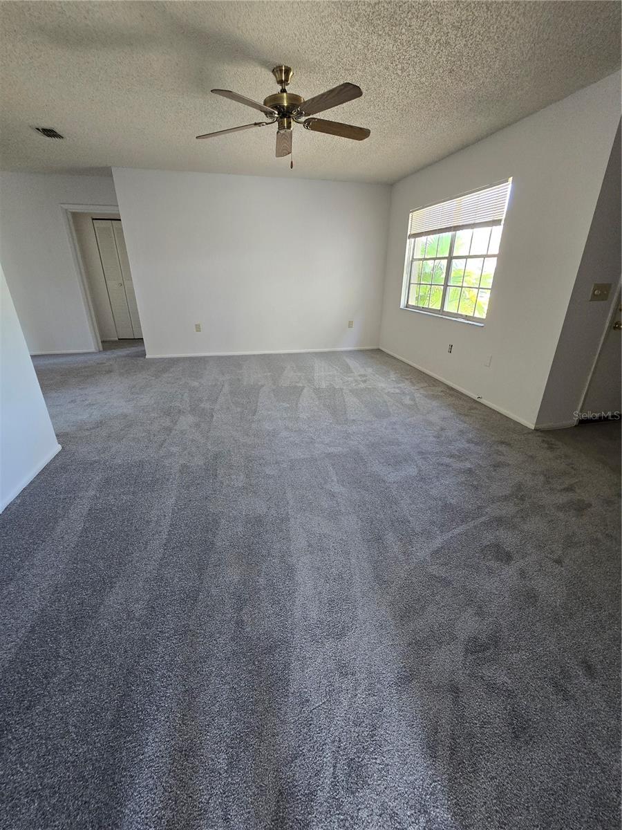 Image 3 of 9 For 809 Green Valley Road