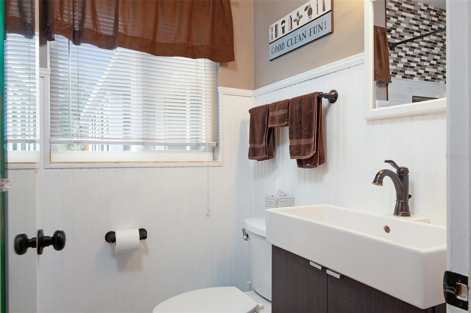 Image 11 of 25 For 1722 48th Avenue N