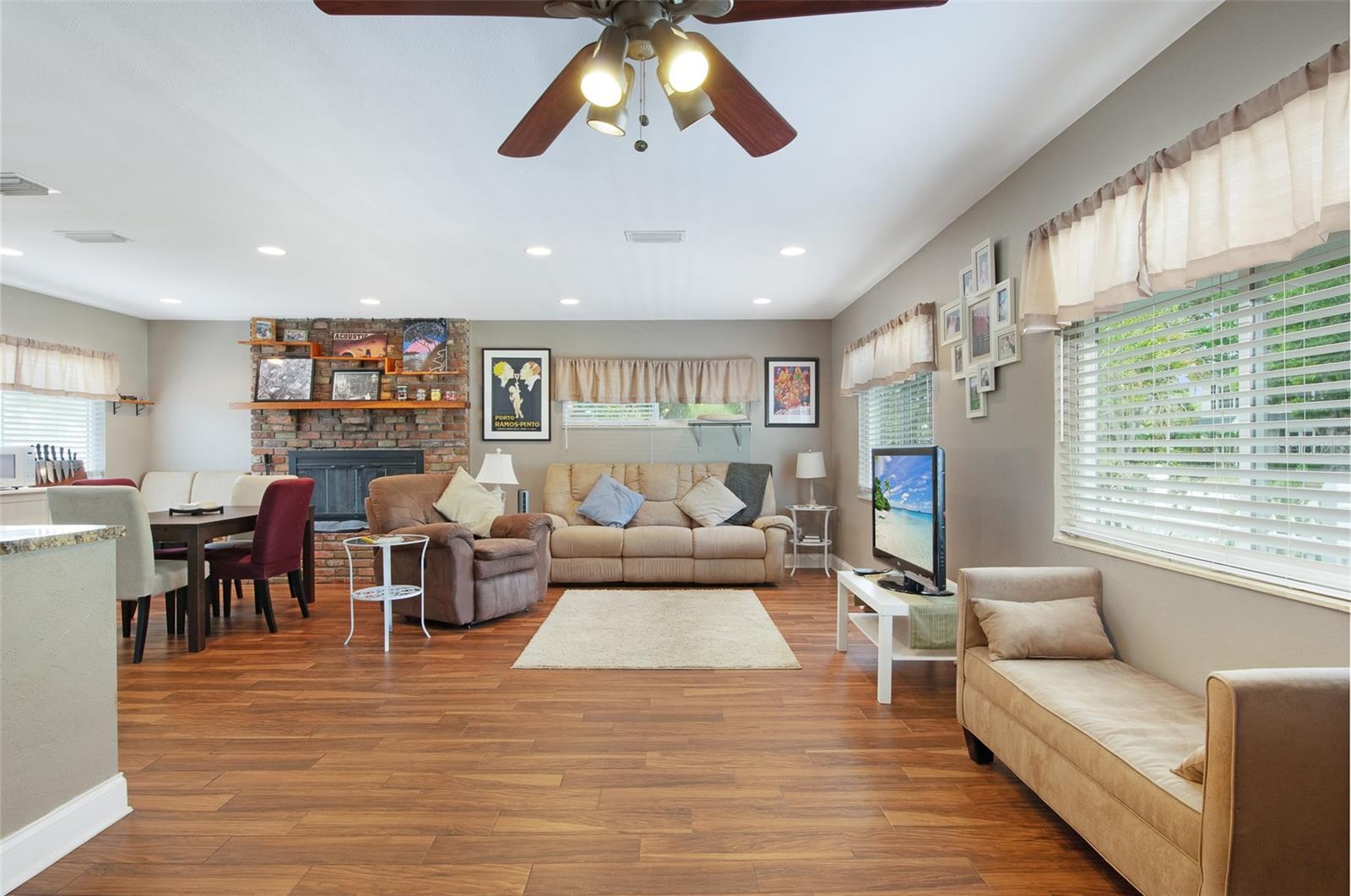 Image 3 of 25 For 1722 48th Avenue N