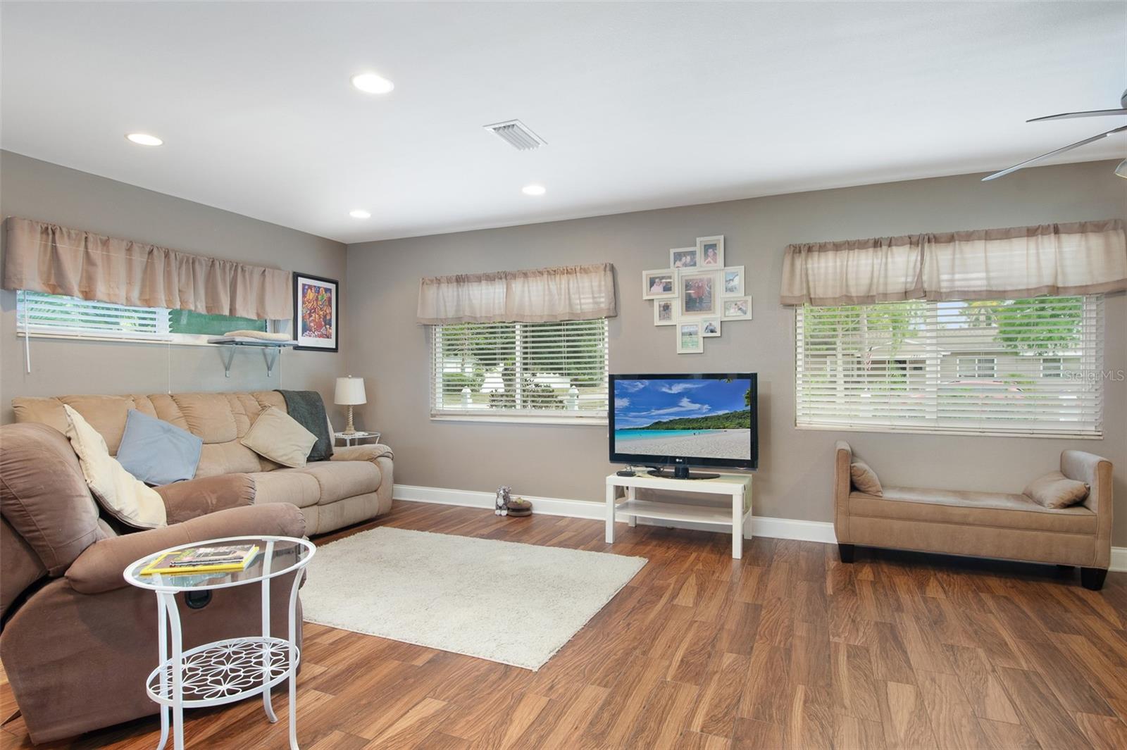 Image 5 of 25 For 1722 48th Avenue N