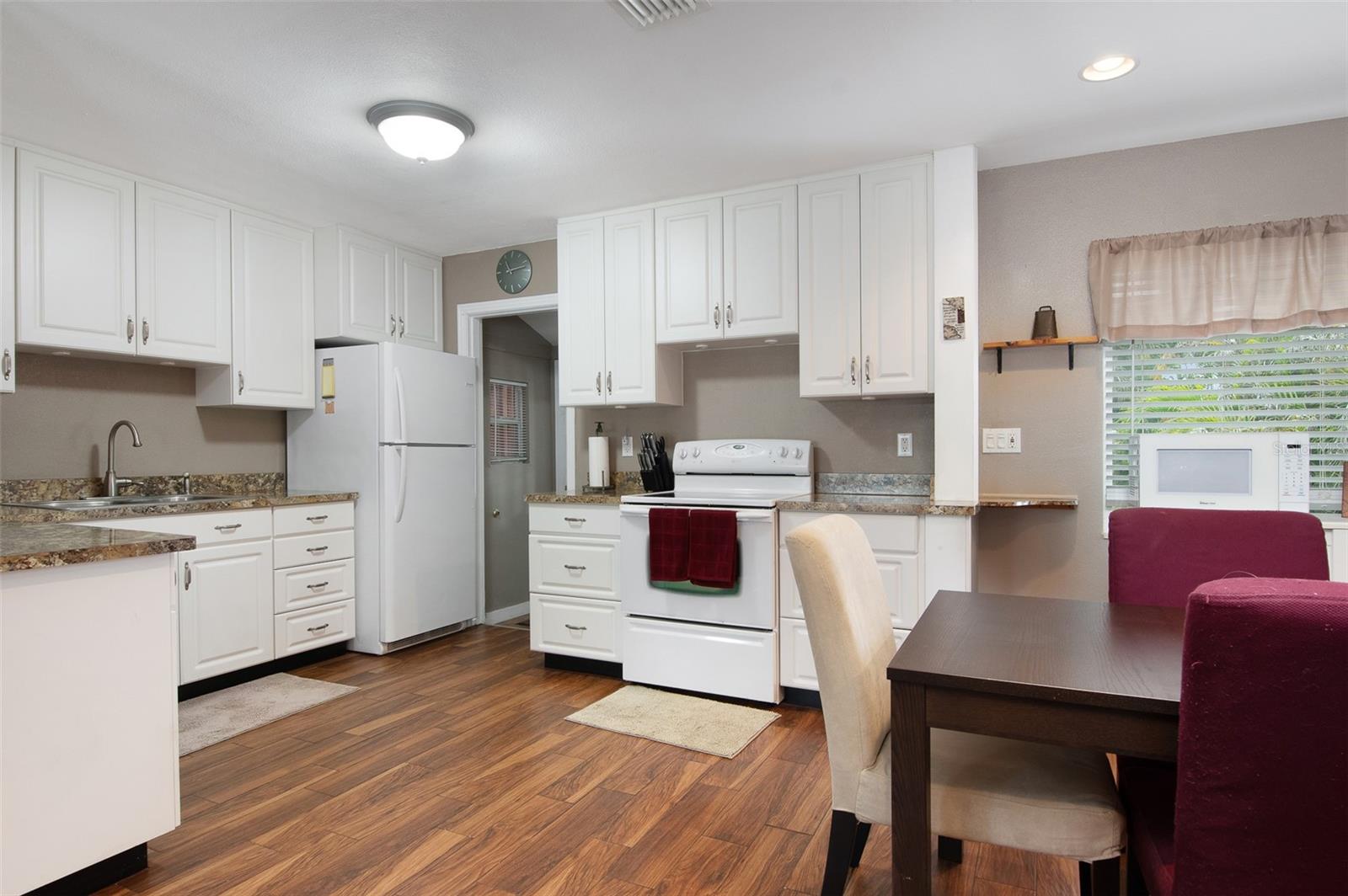 Image 7 of 25 For 1722 48th Avenue N
