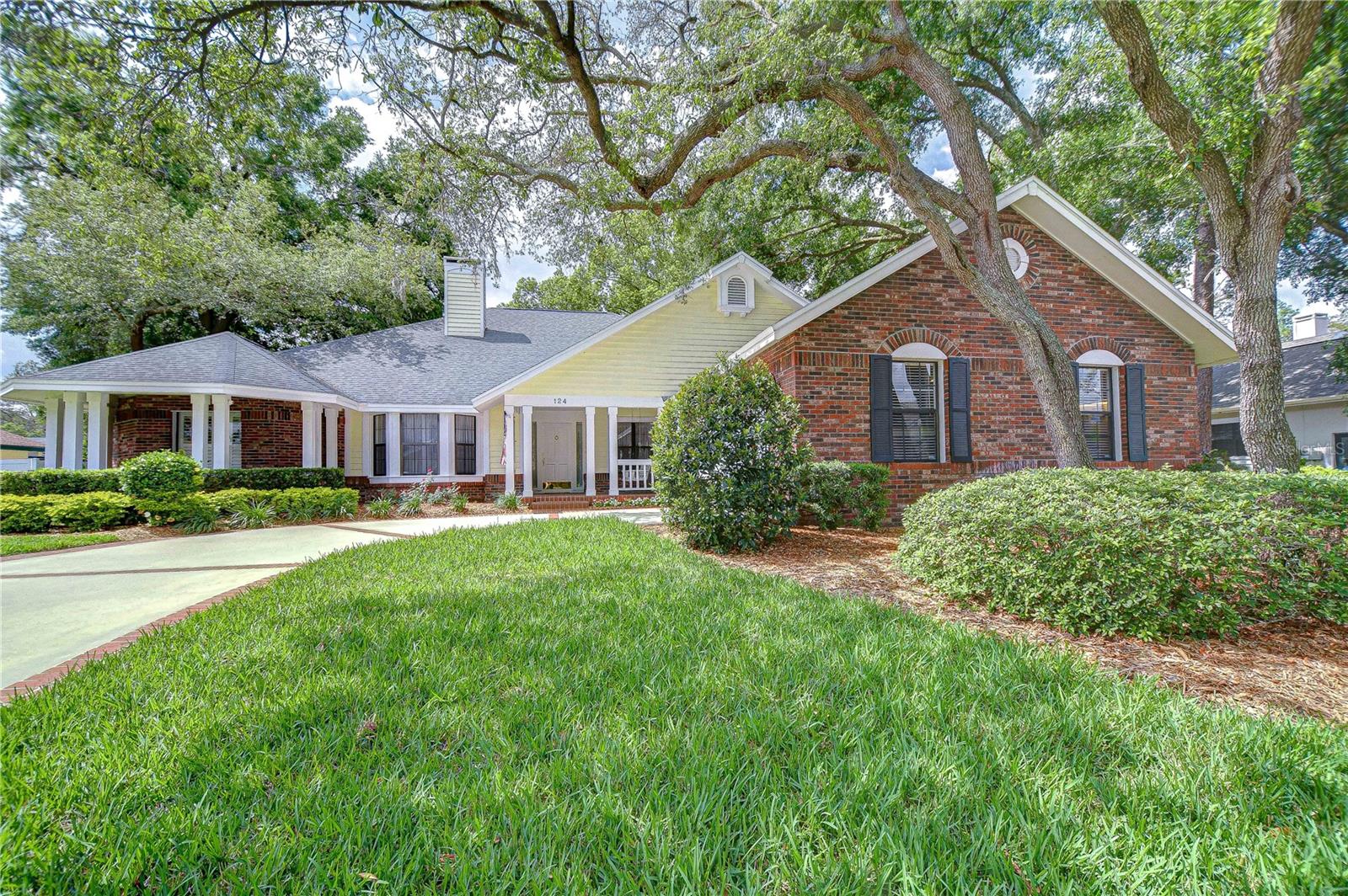 Details for 124 Barrington Drive, BRANDON, FL 33511