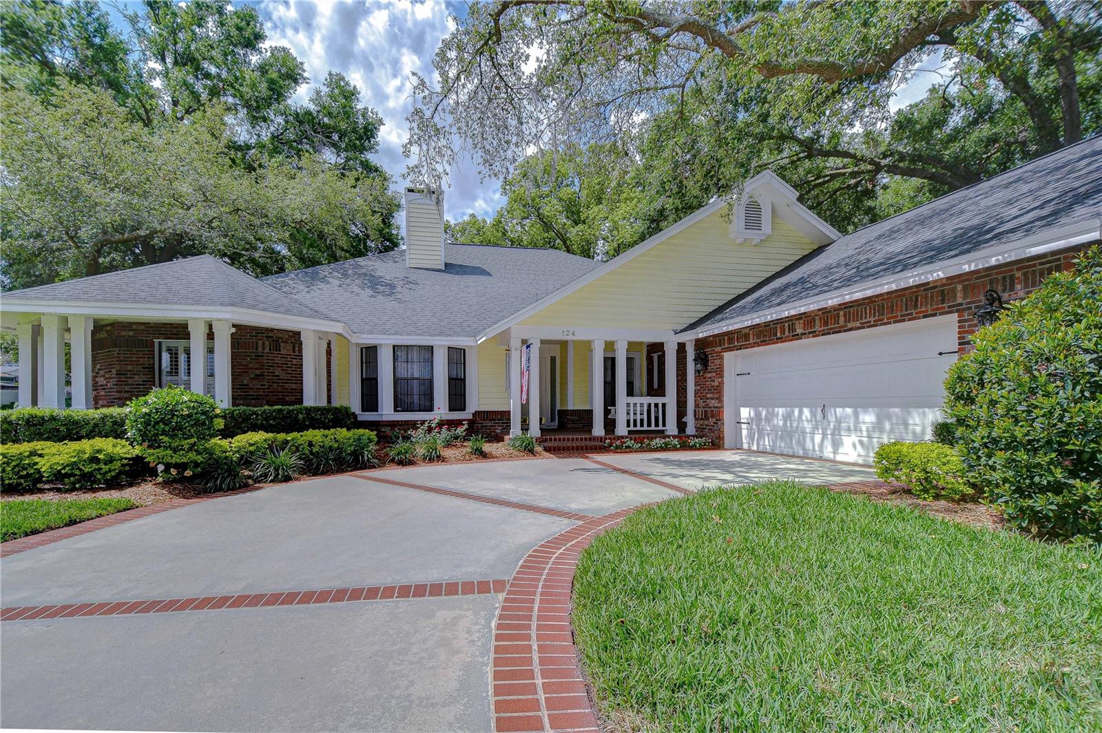 Image 2 of 45 For 124 Barrington Drive
