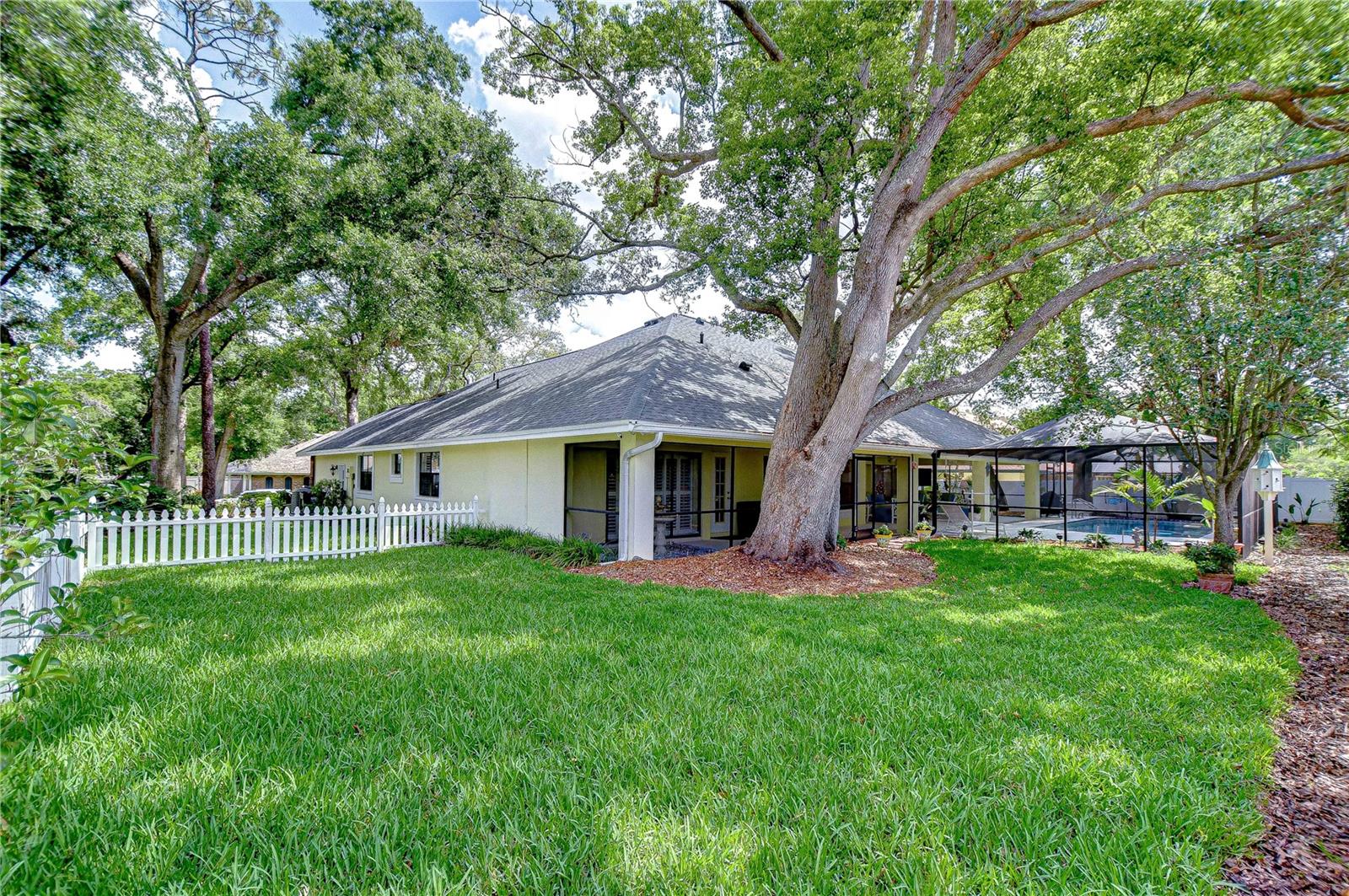 Image 41 of 45 For 124 Barrington Drive