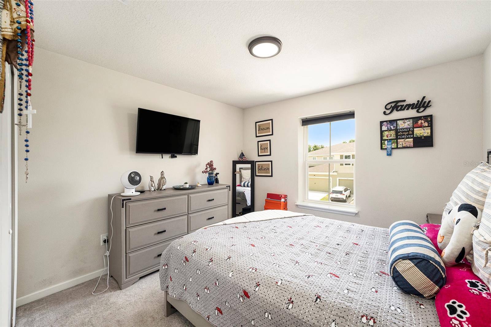 Listing photo id 14 for 2140 Laceflower Drive