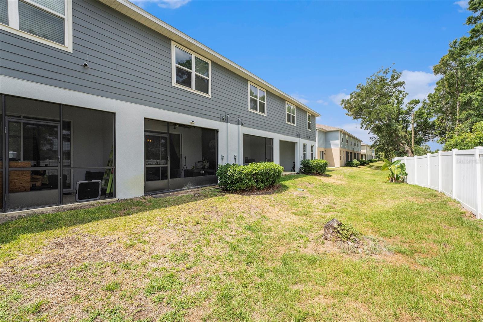 Listing photo id 19 for 2140 Laceflower Drive