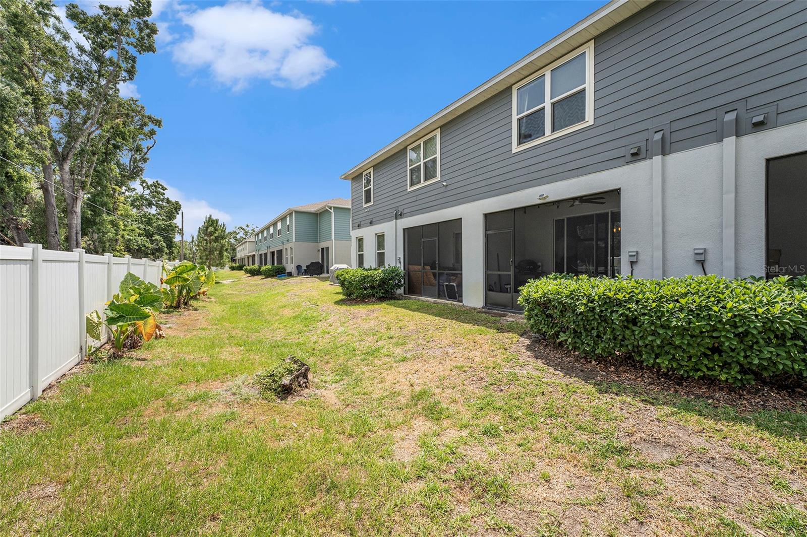 Listing photo id 21 for 2140 Laceflower Drive