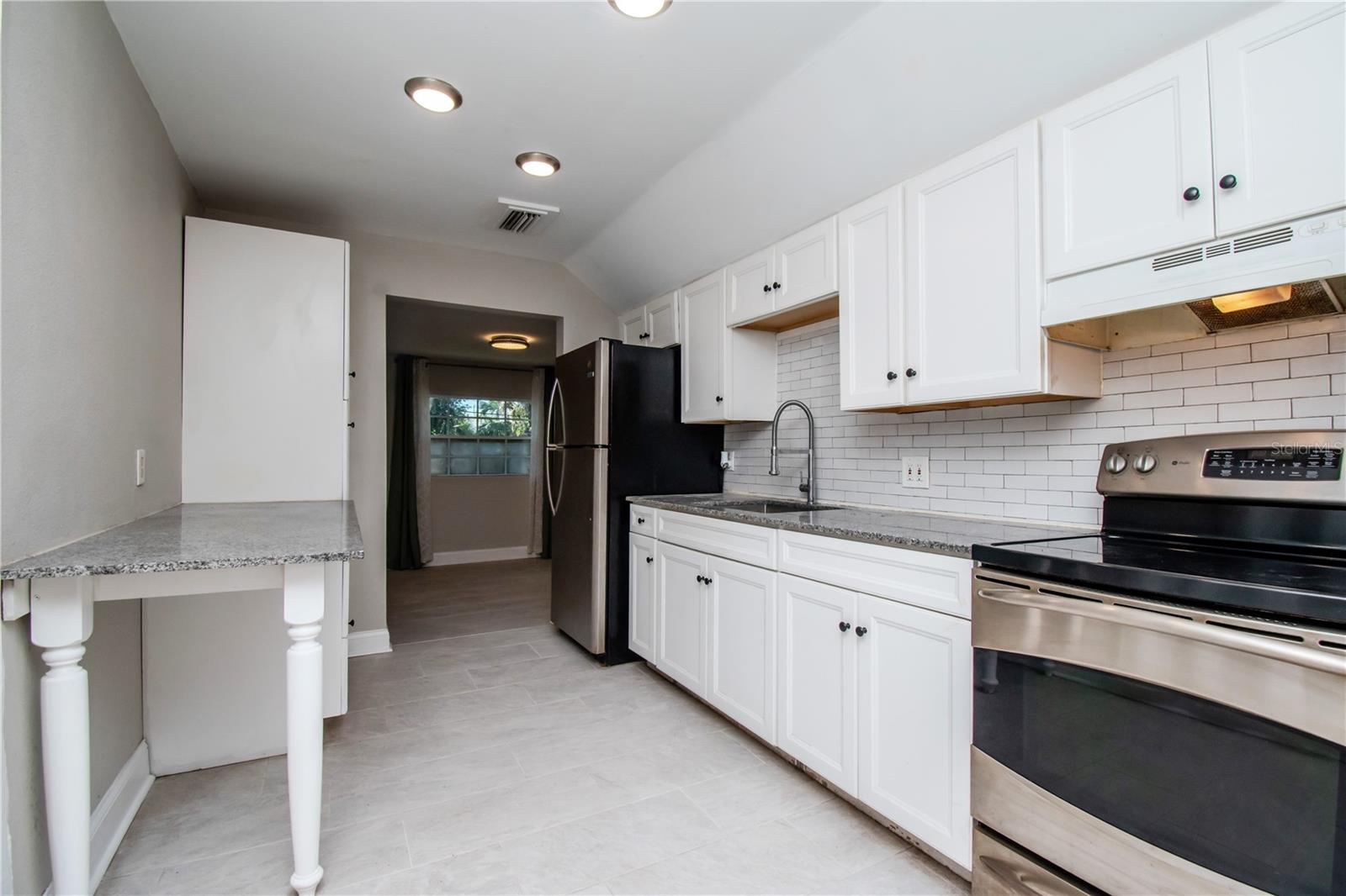 Image 13 of 38 For 2616 47th Avenue N