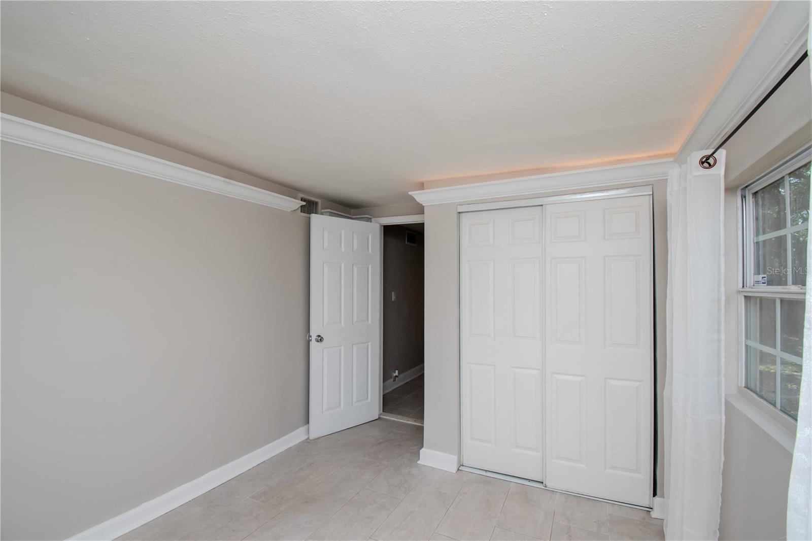 Image 17 of 38 For 2616 47th Avenue N