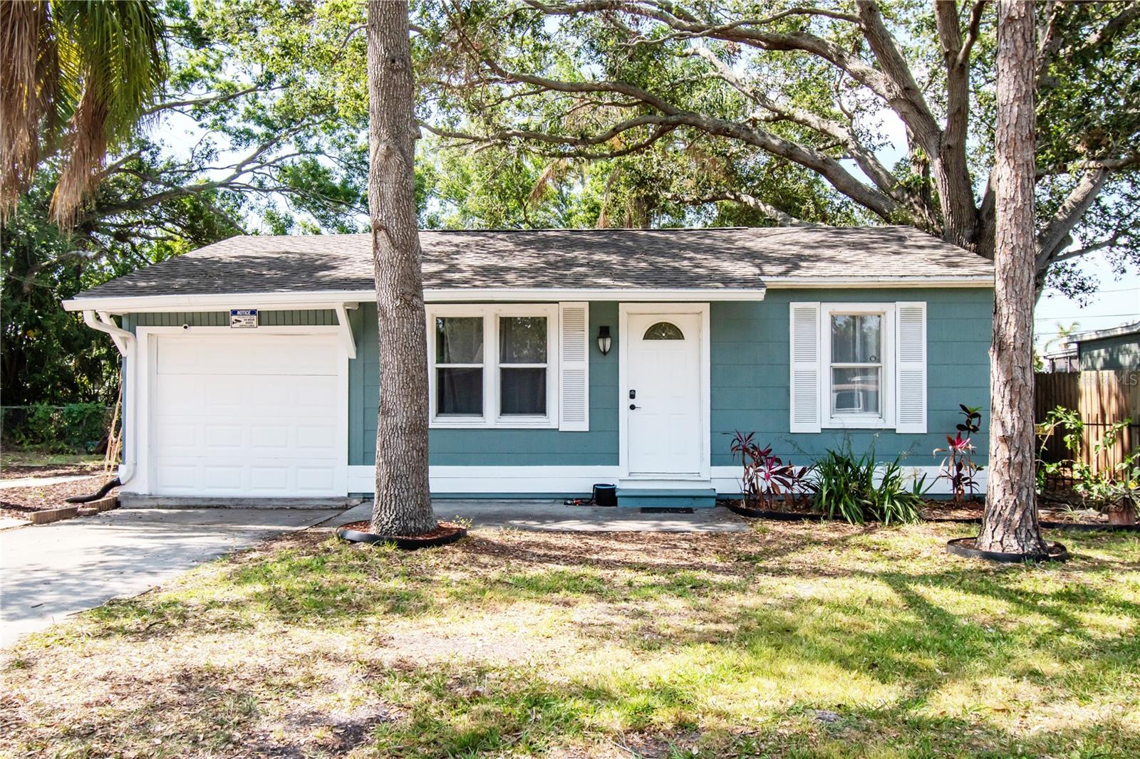Image 2 of 38 For 2616 47th Avenue N