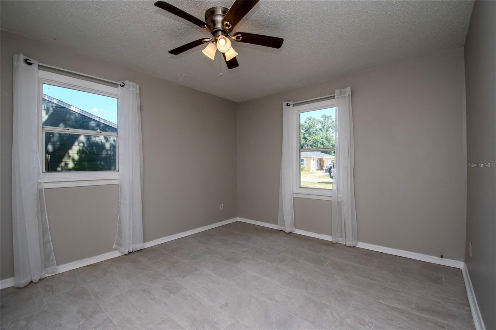 Image 20 of 38 For 2616 47th Avenue N