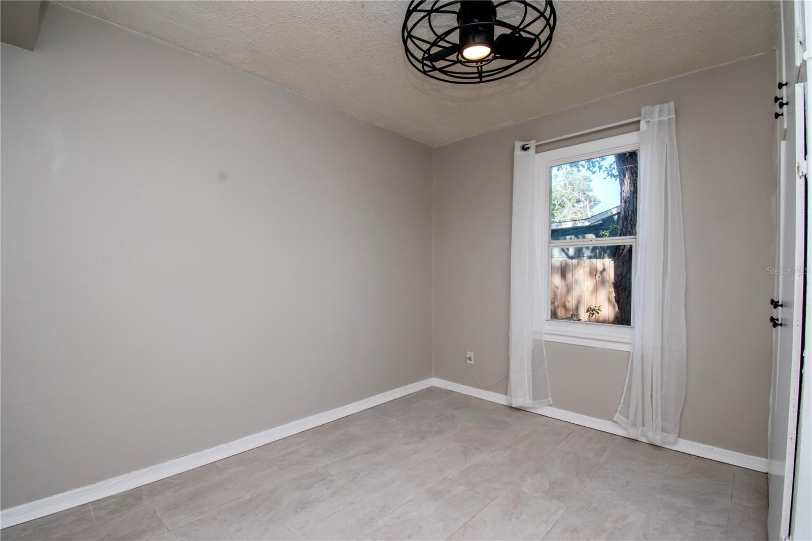Image 22 of 38 For 2616 47th Avenue N