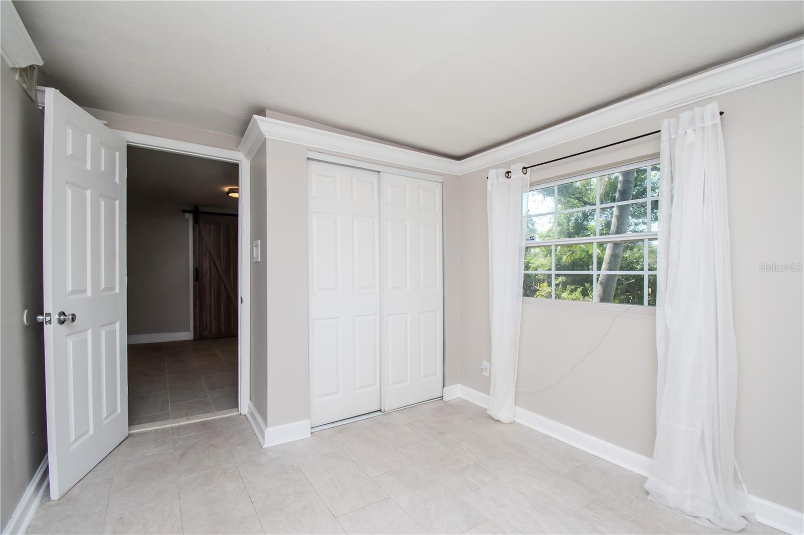 Image 23 of 38 For 2616 47th Avenue N