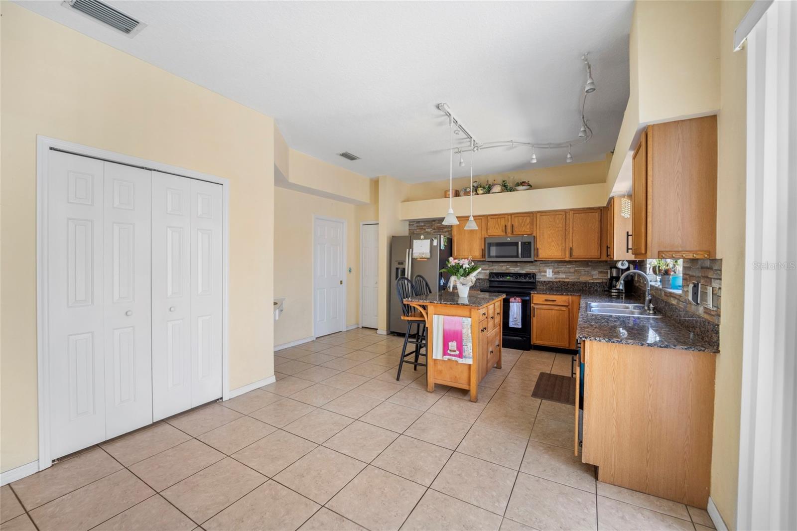 Image 7 of 46 For 4222 Trumpworth Court
