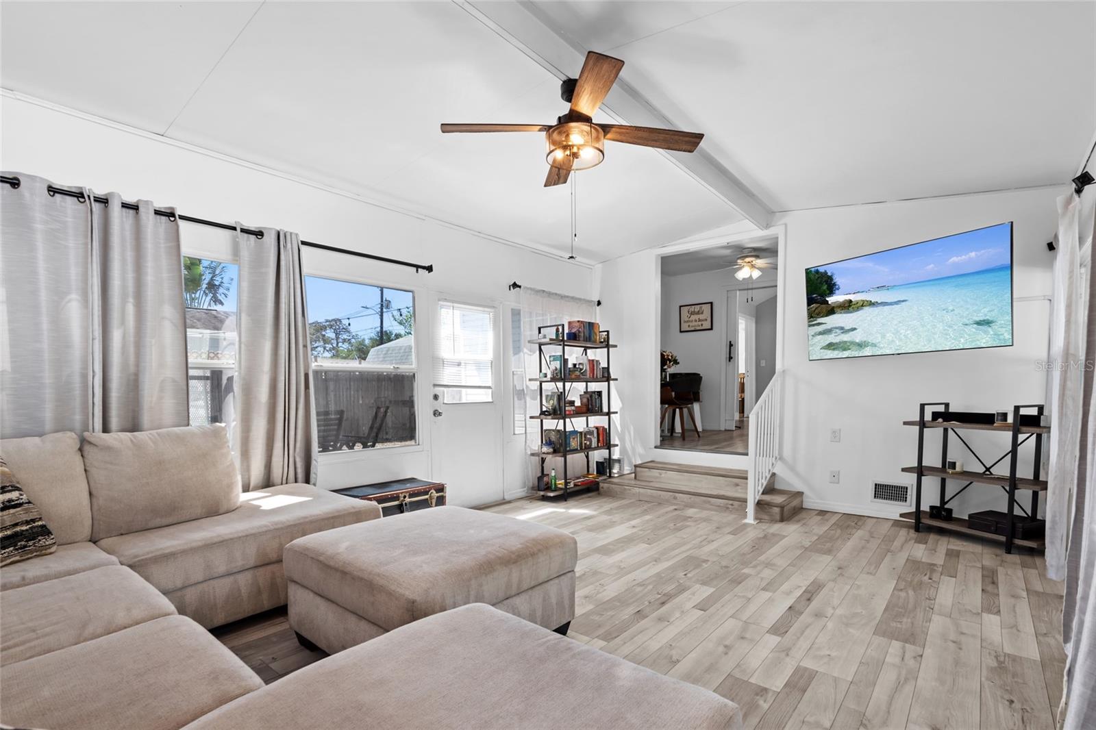 Image 4 of 27 For 7201 5th Avenue N