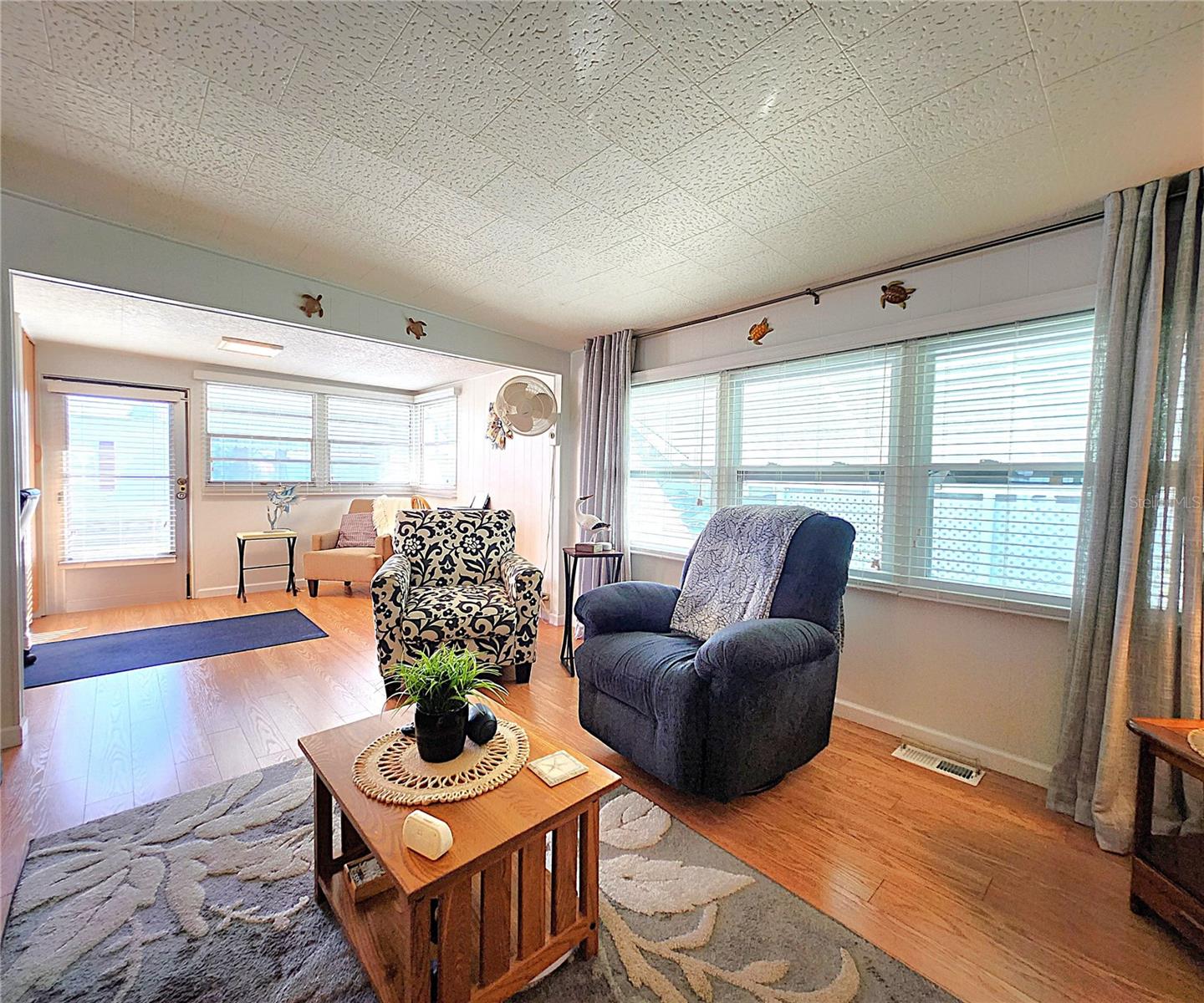 Image 8 of 33 For 34483 Cactus Drive N